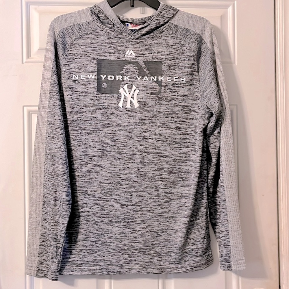 MAJESTIC NY YANKEES Baseball Lightweight Long Sleeve Pullover Hoodie Men’s S NWT
